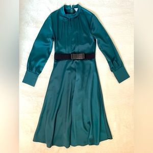 Chicwish Long Sleeves Satin Dress